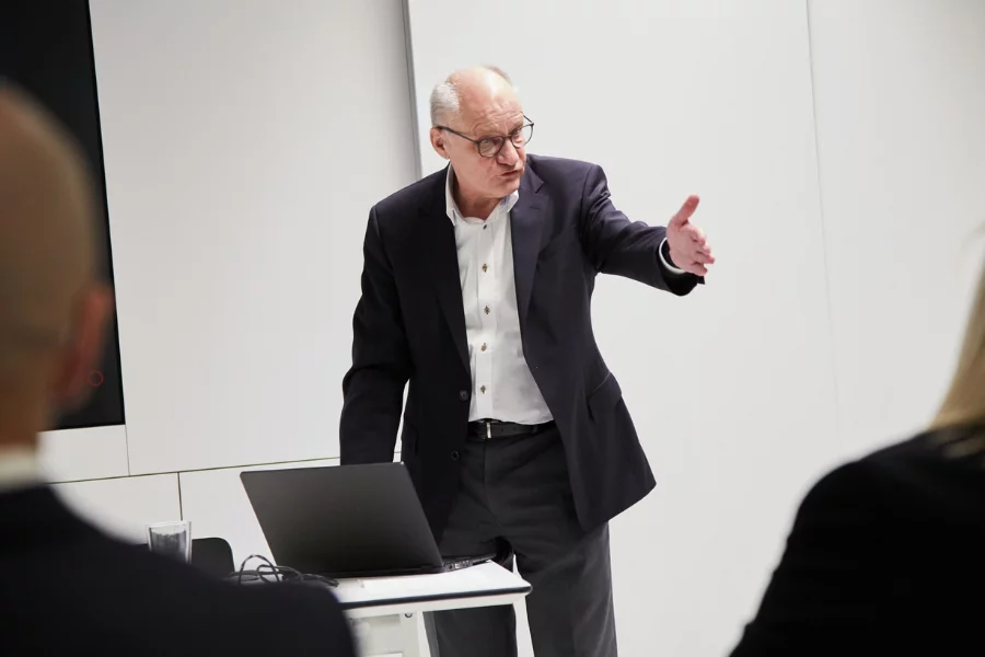 Prof. Dr. Dieter Lorenz