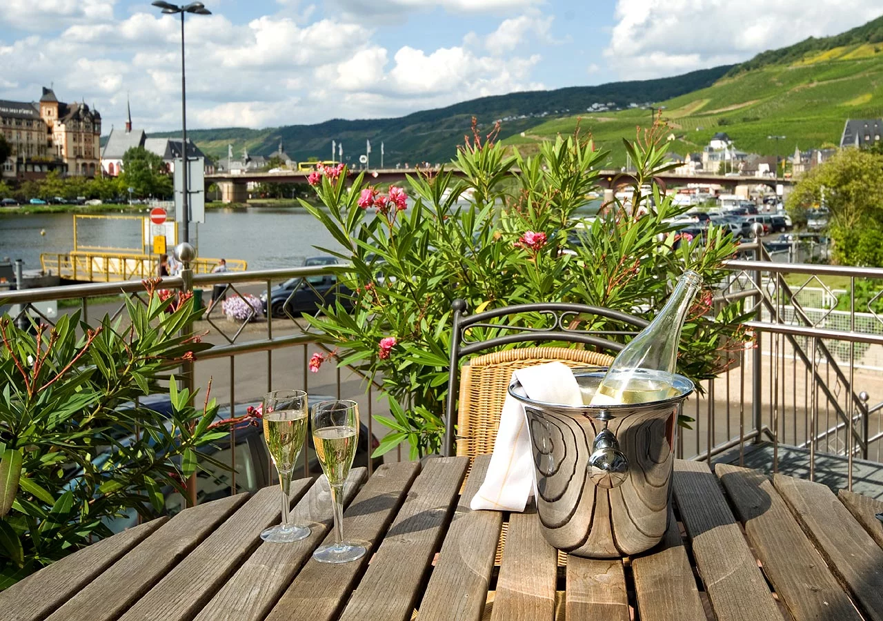 Terasse-Moselblick